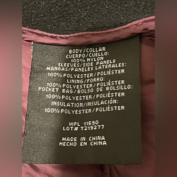 32 Degree Heat Women's Black and Purple Burgundy Puffer Jacket Size Large - Picture 10 of 16